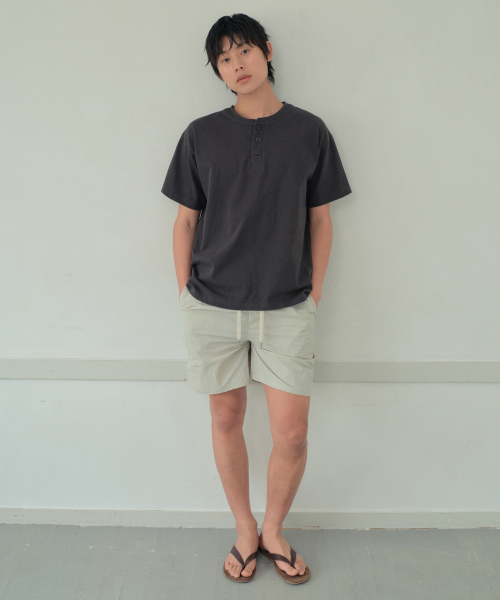 WEDNESDAY OASIS(ウェンズデーオアシス)の「ヴィンテージウォッシュハーフTシャツ_3COLOR(WCB6TP01)(Tシャツ/カットソー・メンズ・ブラック/チャコール/アイボリー・MEDIUM/LARGE/X-LARGE)」の7枚目の写真
