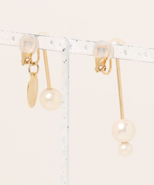 Scrap Book(スクラップブック)の「【Sea’ds mara】Pwarl×Curve Pipe Earrings(イヤリング・レディース・ゴールド・FREE)」の2枚目の写真