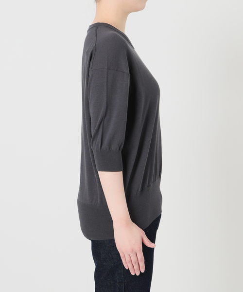 SLOBE IENA(スローブイエナ)の「《WEB限定/追加/シリーズあり》コットンキュプラハーフスリーブプルオーバー(ニット/セーター・レディース・チャコールグレー/アイボリー/ベージュ・FREE)」の9枚目の写真