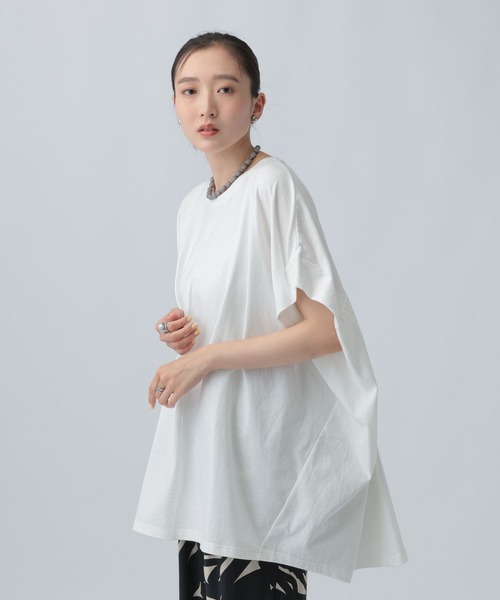 LEPSIM(レプシィム)の「バックギャザーチュニック 742571(Tシャツ/カットソー・レディース・オフホワイト/ブラック/イエロー/チャコールグレー・FREE)」の22枚目の写真