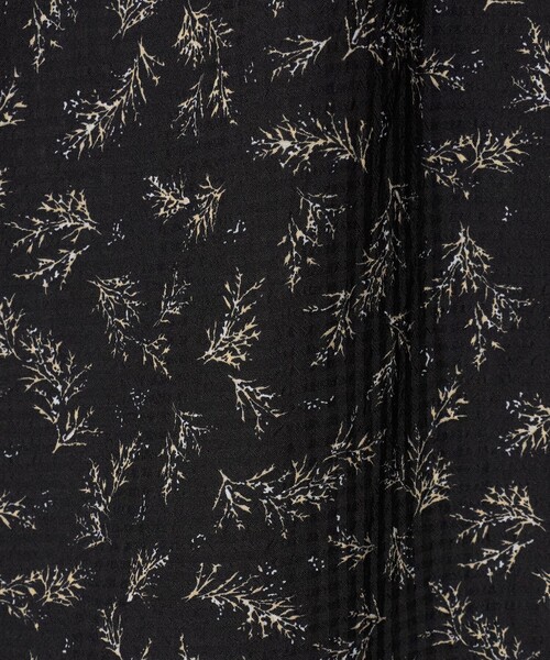 A DAY IN THE LIFE UNITED ARROWS(アデイインザライフユナイテッドアローズ)の「リップル フリルネックシャツ <A DAY IN THE LIFE>(シャツ/ブラウス・レディース・その他1/ブラック/ベージュ・FREE)」の18枚目の写真