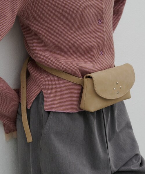 CIAOPANIC TYPY(チャオパニックティピー)の「:【ZOZO限定】アソート素材ウエストポーチベルトBAG(ボディバッグ/ウエストポーチ・レディース・ブラック/ダークブラウン/ベージュ/キャメル/グレイッシュベージュ・ONE SIZE)」の4枚目の写真