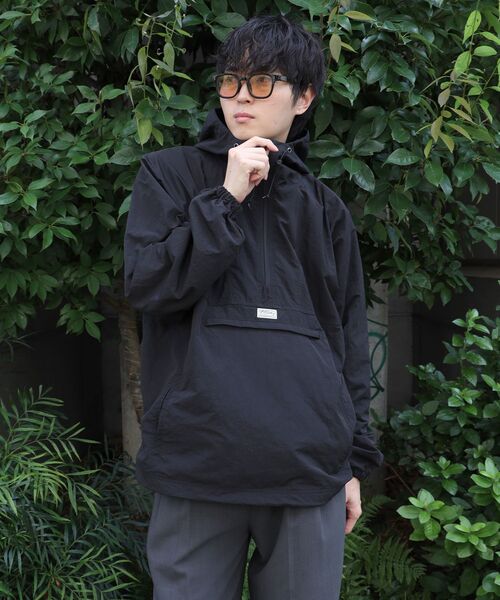 FFEIN(フェイン)の「【撥水加工】FFEIN(フェイン)アノラックジャケット / セットアップ ナイロン スタンド フルジップ 刺繍 ワンポイント ドローコード(ナイロンジャケット・メンズ・レッド/ブラック/アイボリー・SMALL/LARGE/MEDIUM)」の7枚目の写真