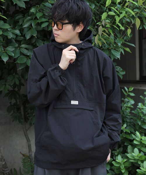 FFEIN(フェイン)の「【撥水加工】FFEIN(フェイン)アノラックジャケット / セットアップ ナイロン スタンド フルジップ 刺繍 ワンポイント ドローコード(ナイロンジャケット・メンズ・レッド/ブラック/アイボリー・SMALL/LARGE/MEDIUM)」の8枚目の写真