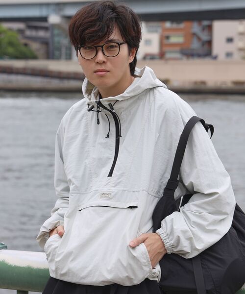 FFEIN(フェイン)の「【撥水加工】FFEIN(フェイン)アノラックジャケット / セットアップ ナイロン スタンド フルジップ 刺繍 ワンポイント ドローコード(ナイロンジャケット・メンズ・レッド/ブラック/アイボリー・SMALL/LARGE/MEDIUM)」の19枚目の写真
