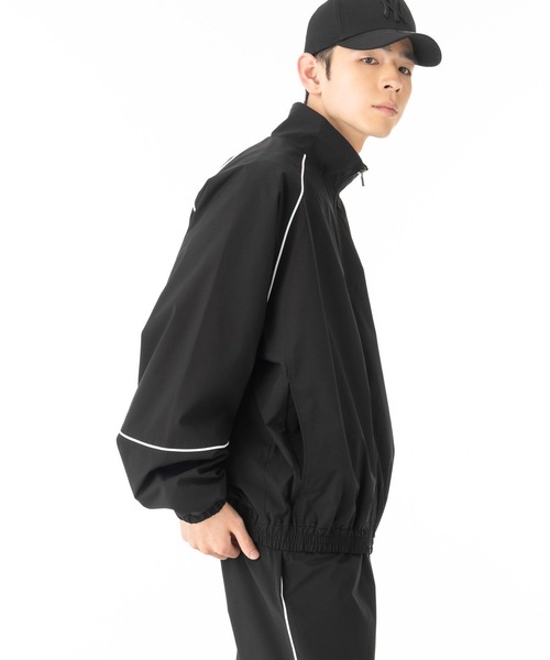 NEW ERA(ニューエラ)の「ニューエラ パフォーマンスアパレル パイピングトラックジャケット(その他アウター・メンズ・ブラック・XL/L/M/S/XXL)」の4枚目の写真