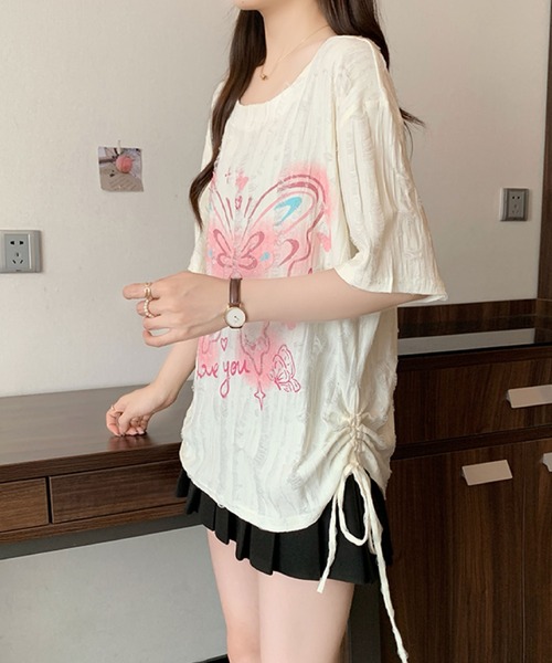 2ly2(トゥーリートゥー)の「バタフライプリント ダメージデザイントップス(Tシャツ/カットソー・レディース・ベージュ/グレー・FREE)」の16枚目の写真