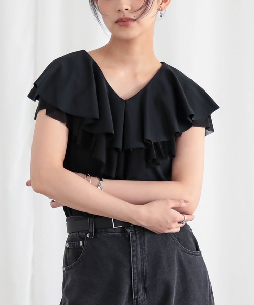 for/c(フォーシー)の「ラッフルカラートップス【サスティナブル】(Tシャツ/カットソー・レディース・オフホワイト/ブラック・L/M)」の3枚目の写真