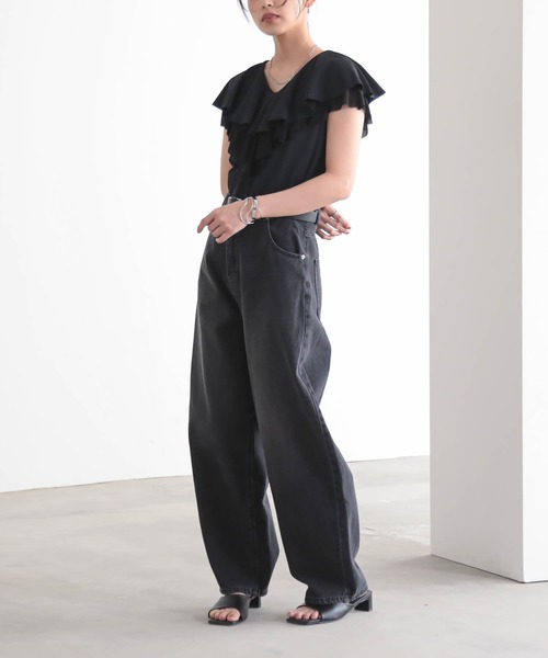 for/c(フォーシー)の「ラッフルカラートップス【サスティナブル】(Tシャツ/カットソー・レディース・オフホワイト/ブラック・L/M)」の7枚目の写真