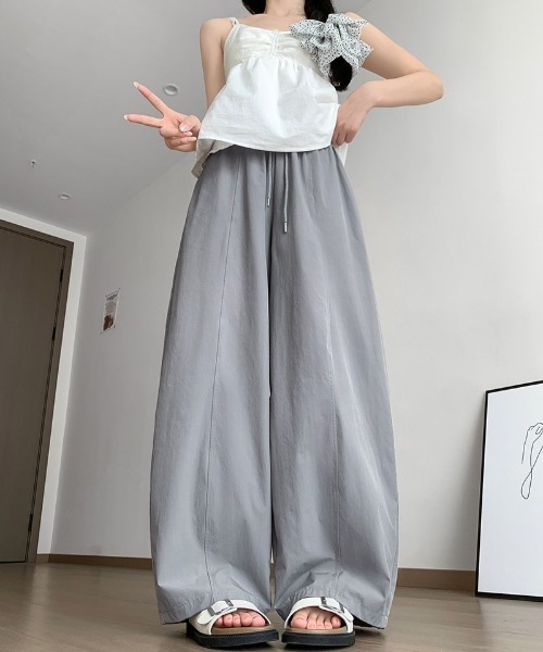 Mela(メラ)の「ドロストイージー バルーンワイドパンツ(その他パンツ・レディース・ピンク/ベージュ/グレー/ブルー/ブラック・L/M/S)」の9枚目の写真