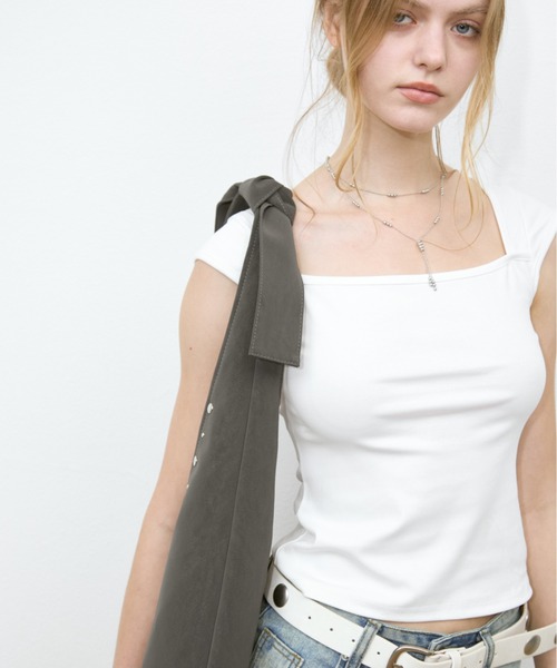 Rohwel(ローウェル)の「Square Neck Tops / スクエアネックトップス(Tシャツ/カットソー・レディース・カーキ/ネイビー/ボルドー/ホワイト・FREE)」の2枚目の写真