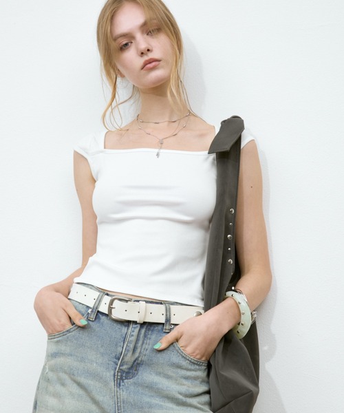 Rohwel(ローウェル)の「Square Neck Tops / スクエアネックトップス(Tシャツ/カットソー・レディース・カーキ/ネイビー/ボルドー/ホワイト・FREE)」の16枚目の写真