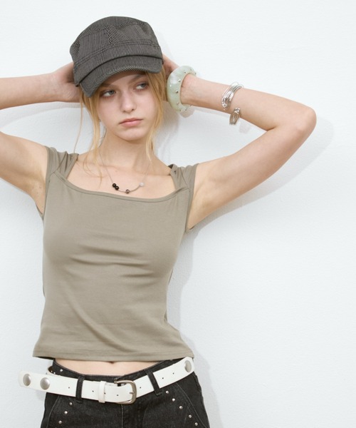 Rohwel(ローウェル)の「Square Neck Tops / スクエアネックトップス(Tシャツ/カットソー・レディース・カーキ/ネイビー/ボルドー/ホワイト・FREE)」の10枚目の写真