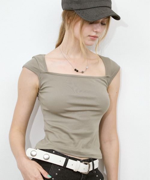 Rohwel(ローウェル)の「Square Neck Tops / スクエアネックトップス(Tシャツ/カットソー・レディース・カーキ/ネイビー/ボルドー/ホワイト・FREE)」の5枚目の写真