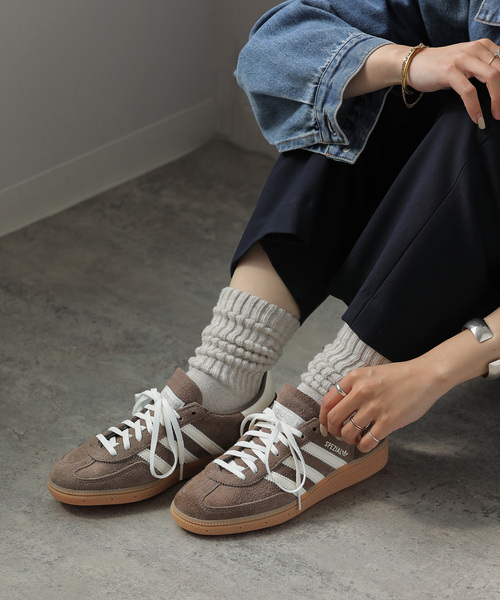 adidas Originals(アディダスオリジナルス)の「【adidas originals】 HANDBALL SPEZIAL W:スニーカー(スニーカー・レディース・ブラウン/ボルドー・24.5cm/24cm/23.5cm/23cm/22.5cm/25cm)」の2枚目の写真