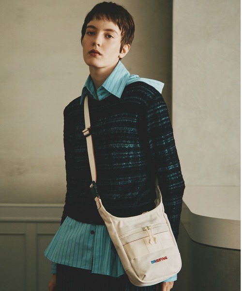 beautiful people(ビューティフルピープル)の「BR × BP CANVAS SLIM SHOULDER(ショルダーバッグ・レディース・ナチュラル・FREE)」の4枚目の写真