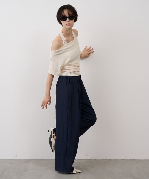 NUJOH(ヌゾ)の「Dot Halter Layered Off-Shoulder Tee / ドットホルターレイヤードオフショルダーT(Tシャツ/カットソー・レディース・ブラック/ブルー/アイボリー・FREE)」の8枚目の写真