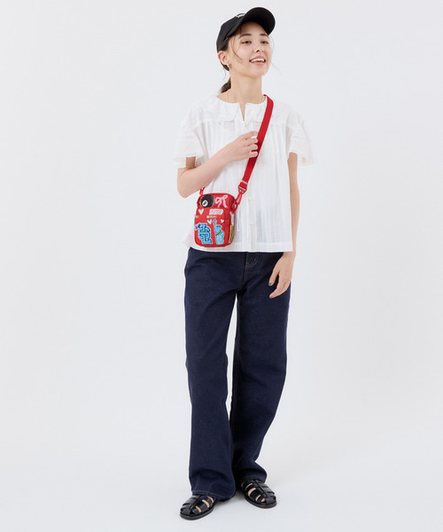 LeSportsac(レスポートサック)の「PW MINI PHONE XBODY パッチワークレッドミニフォーンクロスボディ(ショルダーバッグ・レディース・レッド・FREE)」の3枚目の写真