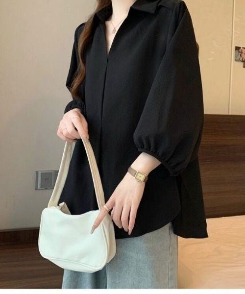 AMAJI(アマジ)の「スキッパーカラー プラスサイズ ルーズシルエット サマーブラウス 半袖トップス(シャツ/ブラウス・レディース・ブラック/ホワイト・MEDIUM/LARGE/X-LARGE)」の3枚目の写真