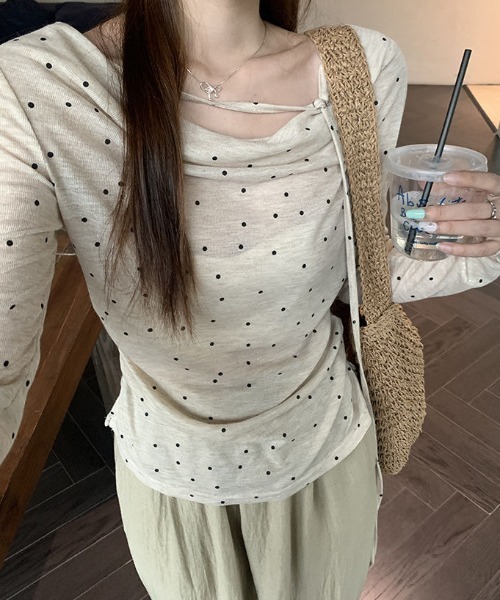 GEMEDA(ジェメダ)の「ドット柄 オフショル風 長袖トップス(Tシャツ/カットソー・レディース・ベージュ/グレー・M)」の16枚目の写真