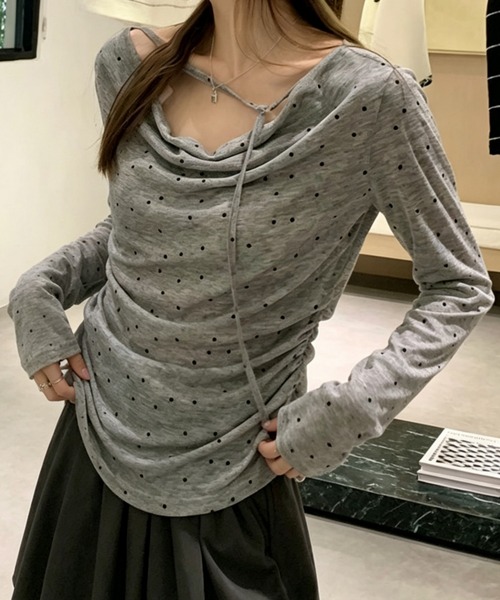 GEMEDA(ジェメダ)の「ドット柄 オフショル風 長袖トップス(Tシャツ/カットソー・レディース・ベージュ/グレー・M)」の7枚目の写真