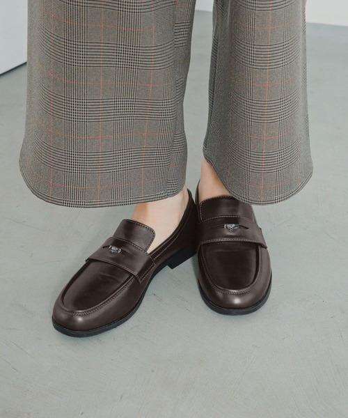 LEPSIM(レプシィム)の「ソフトクッションローファー 1054555(ローファー・レディース・ブラウン/ブラック・LARGE/MEDIUM)」の2枚目の写真