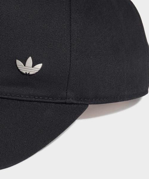 adidas(アディダス)の「トーナルメタルトレフォイル付きデイリーアイコンキャップ / アディダスオリジナルス adidas Originals(キャップ・メンズ・ブラック系その他・LARGE/X-LARGE/MEDIUM)」の3枚目の写真