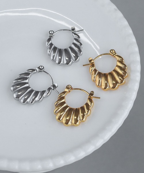 abaskdesign(アバスクデザイン)の「金属アレルギー対応 クロワッサンフープピアス(ピアス(両耳用)・レディース・ゴールド・FREE)」の15枚目の写真