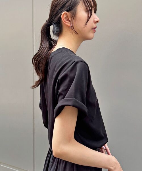 le.coeur blanc(ルクールブラン)の「【撥水・撥油・防汚】AllureTシャツ(Tシャツ/カットソー・レディース・ブラック/オフホワイト/キャメル・38)」の7枚目の写真