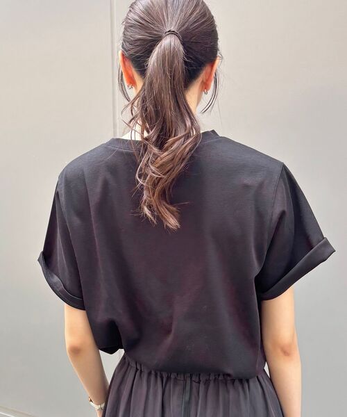 le.coeur blanc(ルクールブラン)の「【撥水・撥油・防汚】AllureTシャツ(Tシャツ/カットソー・レディース・ブラック/オフホワイト/キャメル・38)」の8枚目の写真