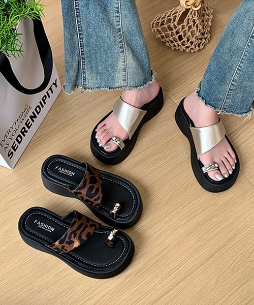Miniministore(ミニミニストア)の「厚底トングサンダル 美脚脚長 おしゃれ靴(サンダル・レディース・ブラック/シャンパン/レオパード・22.5cm/23.5cm/23.0cm/24.5cm/24.0cm)」の9枚目の写真