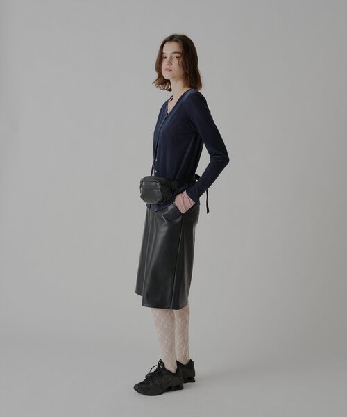 WHIMSIC(ウィムジック)の「【UNISEX】ヴィーガンレザーウエストバック(ボディバッグ/ウエストポーチ・レディース・ブラック/ブラウン・ONE SIZE)」の11枚目の写真