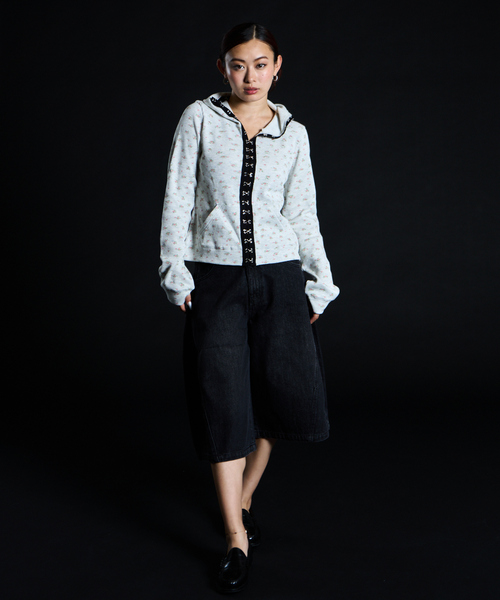 JOINT WORKS（ジョイントワークス）の「フックディテール ワッフルジップフーディー / J Floral Hook Waffle Hood（パーカー・レディース・ホワイト/ネイビー・FREE）」の3枚目の写真