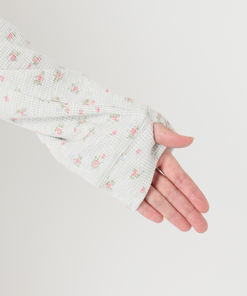 JOINT WORKS（ジョイントワークス）の「フックディテール ワッフルジップフーディー / J Floral Hook Waffle Hood（パーカー・レディース・ホワイト/ネイビー・FREE）」の17枚目の写真