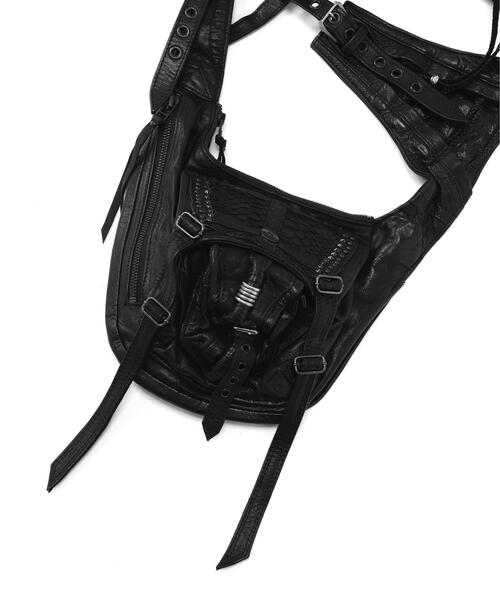 KMRii(ケムリ)の「KMRii/ケムリ/Hooded Jet Holster/Diamond(ボディバッグ/ウエストポーチ・メンズ・ブラック・F)」の7枚目の写真