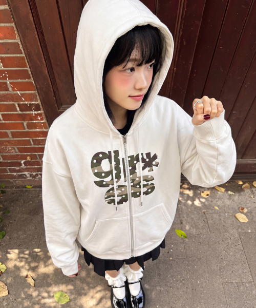 GRAVER（グレーバー）の「[ユニセックス]GRAE-S CAMO_フードパーカー_3カラー（パーカー・レディース・ブラック/グレー/ホワイト・MEDIUM/LARGE）」の6枚目の写真