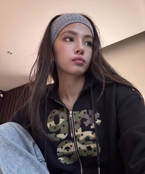 GRAVER（グレーバー）の「[ユニセックス]GRAE-S CAMO_フードパーカー_3カラー（パーカー・レディース・ブラック/グレー/ホワイト・MEDIUM/LARGE）」の9枚目の写真