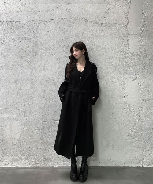 VEILA(ヴェイラ)の「ベルト付きショルダージップデザインコート(チェスターコート・レディース・ブラック・フリー)」の12枚目の写真
