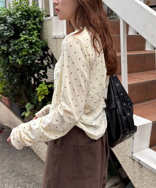 w closet(ダブルクローゼット)の「【入荷後、即完!/着映え/初秋最適】ベロアドットカーディガン(Tシャツ/カットソー・レディース・ブルー/アイボリー/ブラウン/ブラック・FREE)」の21枚目の写真