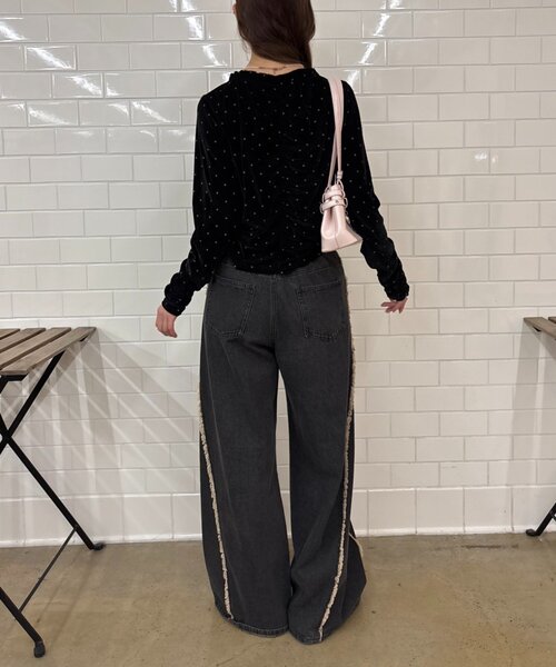 w closet(ダブルクローゼット)の「【入荷後、即完!/着映え/初秋最適】ベロアドットカーディガン(Tシャツ/カットソー・レディース・ブルー/アイボリー/ブラウン/ブラック・FREE)」の8枚目の写真