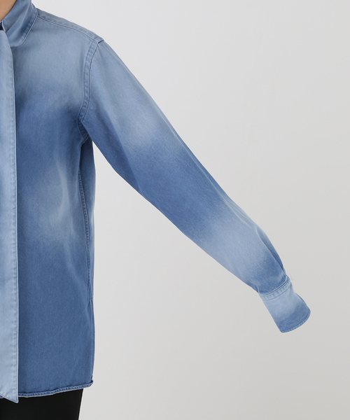VERMEIL par iena（ヴェルメイユパーイエナ）の「BOWTE バウト Light Denim ボウタイシャツ（シャツ/ブラウス・レディース・コバルトブルー・SMALL）」の4枚目の写真