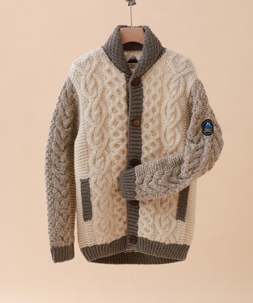 FUNALIVE（ファンアライブ）の「HIMALAYAN CLIMBER'S HAND-KNIT 手編み色切り替えショールカーディガン（カーディガン/ボレロ・メンズ・グレイッシュベージュ/ネイビー/ブラック・M/L）」の17枚目の写真