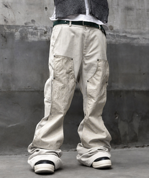ROARINGRAD(ロアリングラド)の「ダブルニーカーペンターフレアパンツベージュ(その他パンツ・メンズ・その他・SMALL/MEDIUM/LARGE)」の1枚目の写真