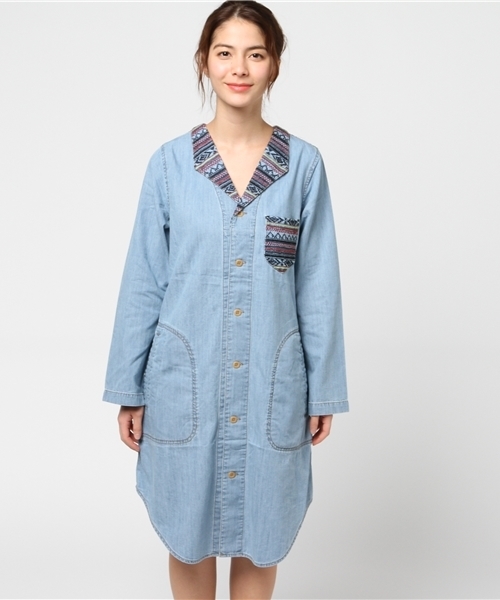 CUBE SUGAR（キューブシュガー）の「5.5ozデニム×刺繍トライアングルカラーワンピース（シャツワンピース・レディース・ネイビー/ブルー系その他/ブルー系その他2・M）」の4枚目の写真