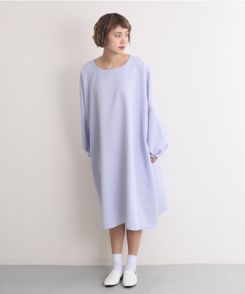 MERLOT(メルロー)の「ビッグシルエットパフ袖ワンピース4907(ワンピース・レディース・ブラック/グレー/ブルー/レッド/パープル系その他・FREE)」の5枚目の写真