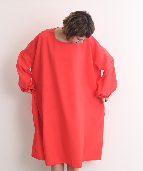 MERLOT(メルロー)の「ビッグシルエットパフ袖ワンピース4907(ワンピース・レディース・ブラック/グレー/ブルー/レッド/パープル系その他・FREE)」の22枚目の写真