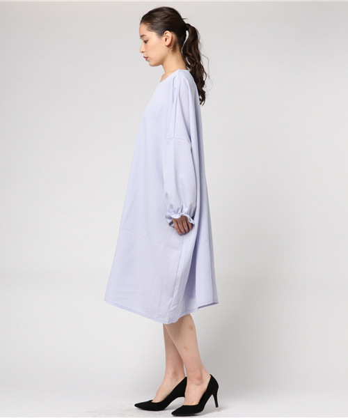 MERLOT(メルロー)の「ビッグシルエットパフ袖ワンピース4907(ワンピース・レディース・ブラック/グレー/ブルー/レッド/パープル系その他・FREE)」の6枚目の写真