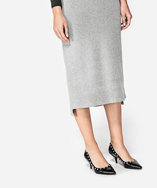 CHARLES & KEITH(チャールズ & キース)の「ポインテッドトゥパンプス / POINTED TOE PUMPS(パンプス・レディース・ブラック・23cm/23.5cm/24.5cm)」の2枚目の写真
