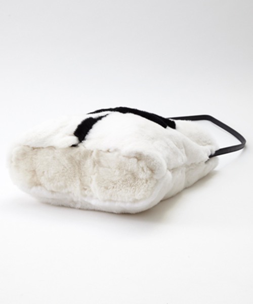 Gem.（ジェム）の「【Gem.】ウィンターパームツリーファートート　011112691（トートバッグ・レディース・オフホワイト/ブラック/マルチ・FREE）」の4枚目の写真