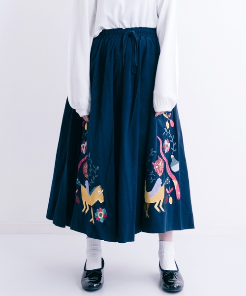 MERLOT（メルロー）の「起毛ギリシャしんわ刺繍スカート7213（スカート・レディース・グレー/ネイビー/ベージュ・FREE）」の3枚目の写真